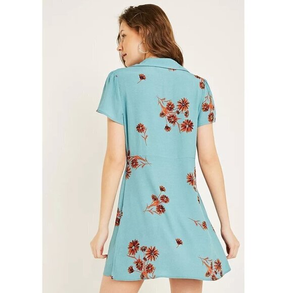 URBAN Outfitters Blue Mallory Floral Button-Through Mini Dress Size Small - Picture 2 of 9